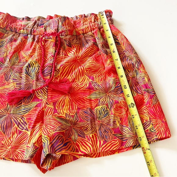 House of Harlow 1960 Linen Blend Tropical Print Shorts - Picture 10 of 16
